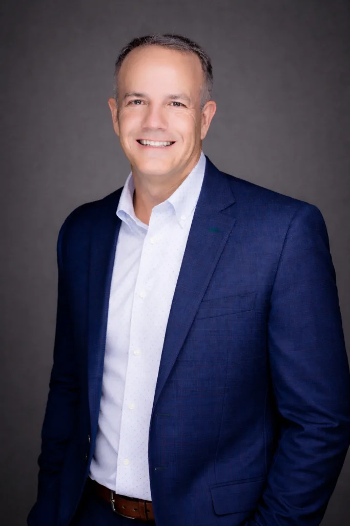 Henry Gonzalez III headsot